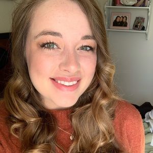 Meet your Posher, Celeste